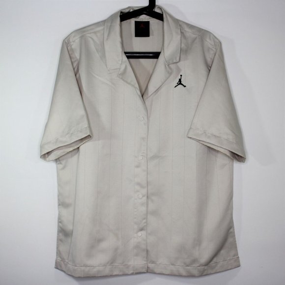 Jordan Tops - Jordan Womens Medium Silk Feel Heritage Camp Collar Button Up Shirt H572